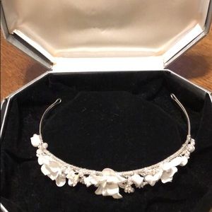 Worn once Giavan Couture headbead